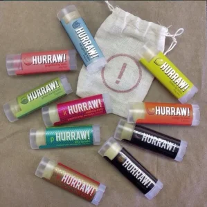 Hurraw Black Cherry Tinted Lip Balm - Vişne 4.8 gr - 6