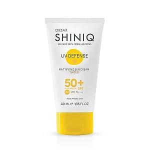 Shiniq Akne Karşıtı Renkli Güneş Koruyucu SPF50+ 40 ml - SHINIQ