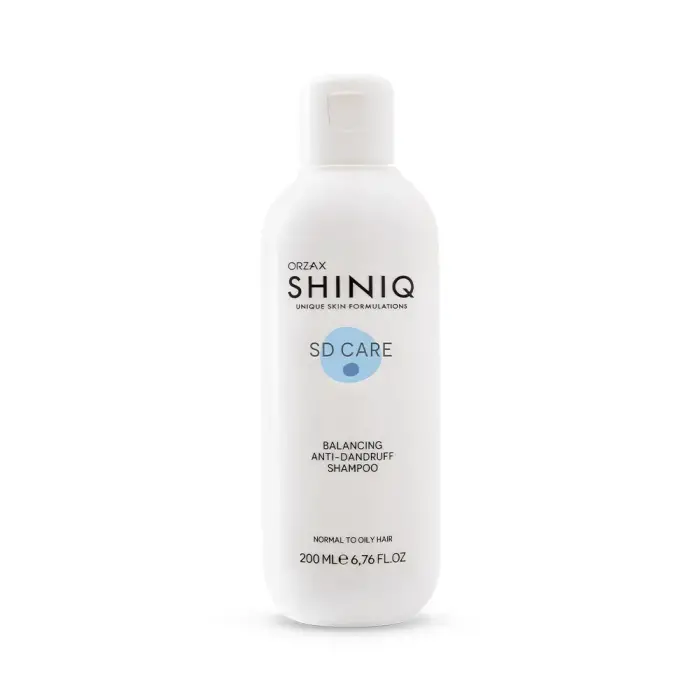 Shiniq Yağlı Saçlar İçin Kepek Karşıtı Şampuan 200 ml - 1